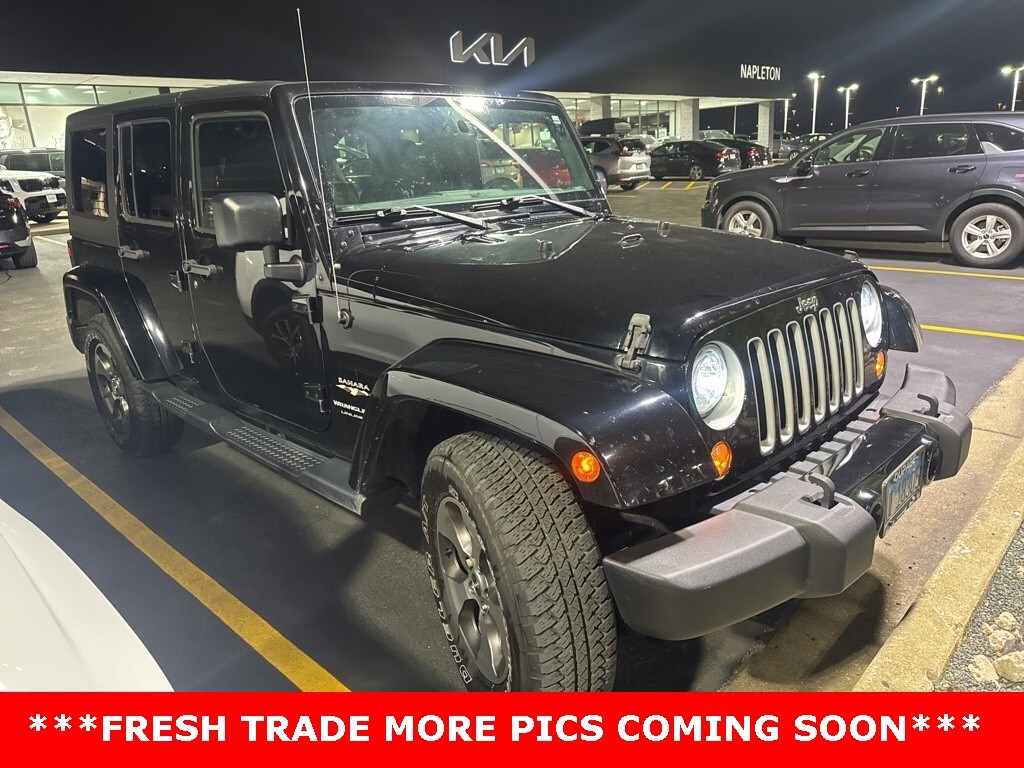 2018 Jeep Wrangler Unlimited Sahara photo 2