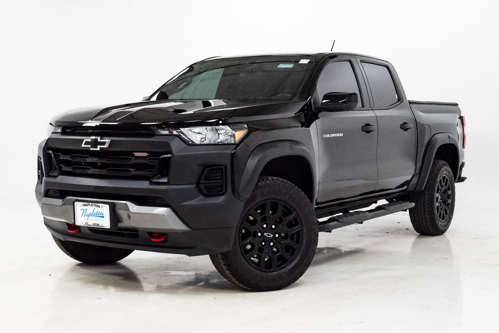 2023 Chevrolet Colorado 4WD Trail Boss Crew Cab Short Box's photo