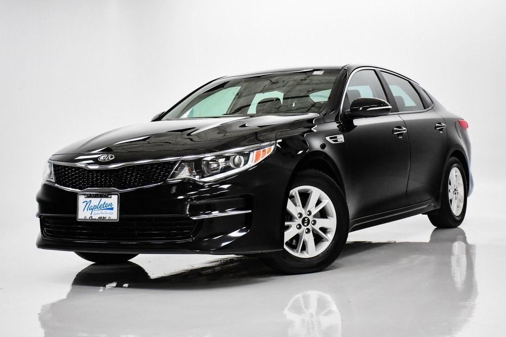 Used 2017 Kia Optima LX with VIN KNAGT4L37H5174369 for sale in Elmhurst, IL