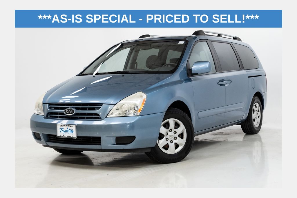 2008 Kia Sedona LX's photo