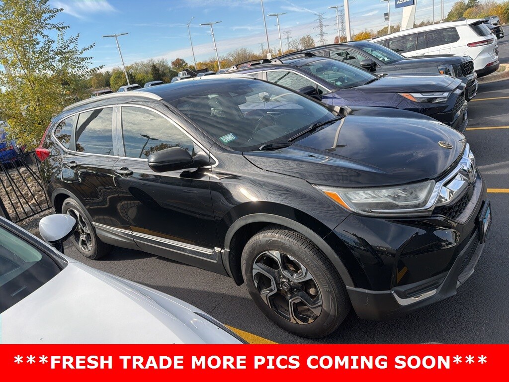 2017 Honda CR-V Touring photo 2