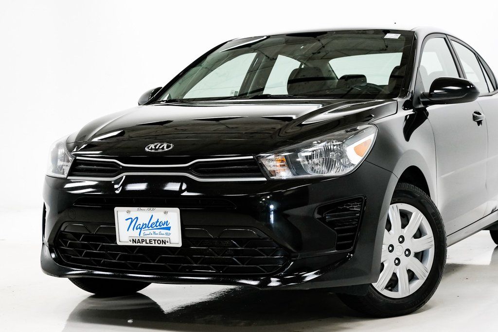Used 2021 Kia Rio S with VIN 3KPA24AD4ME425550 for sale in Elmhurst, IL