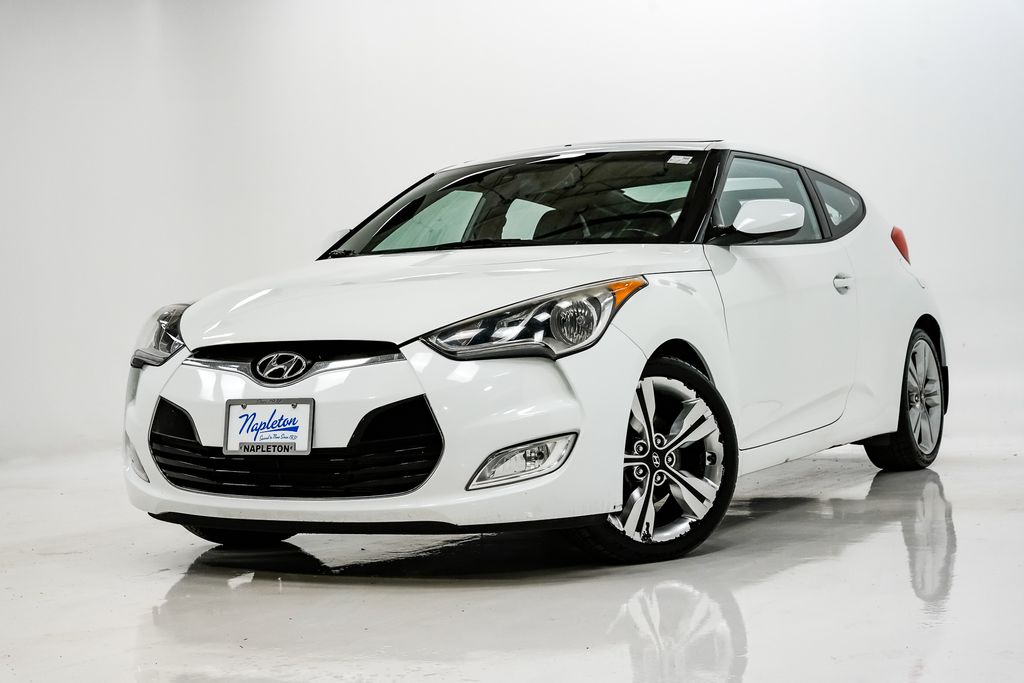 2016 Hyundai Veloster Base's photo