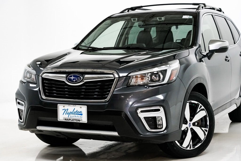 2020 Subaru Forester Touring photo 2