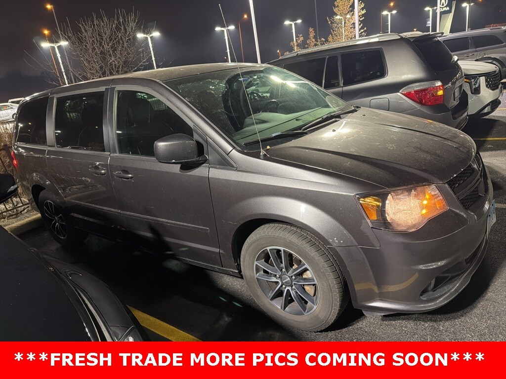 2017 Dodge Grand Caravan GT photo 2
