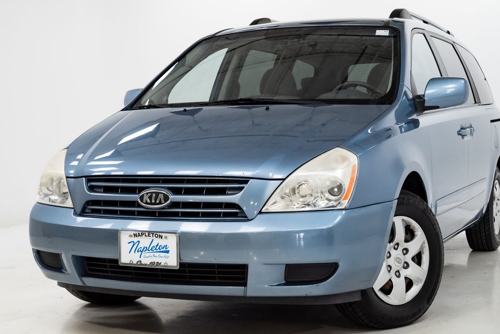 Used 2008 Kia Sedona LX with VIN KNDMB233986199474 for sale in Elmhurst, IL