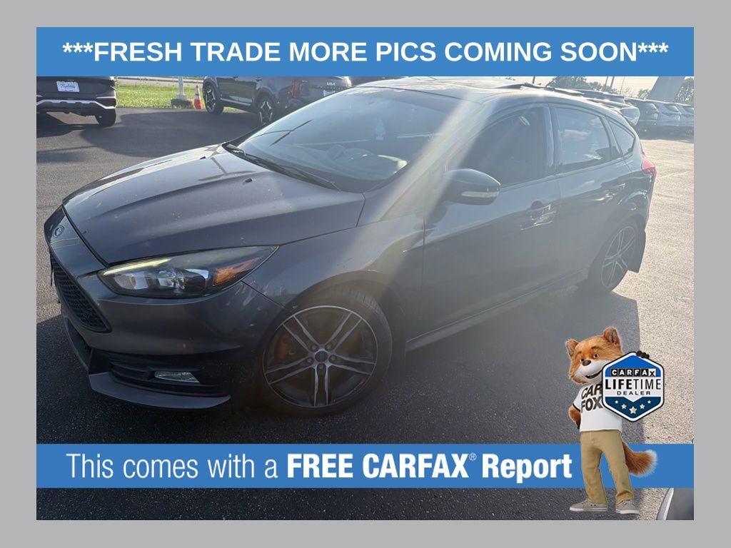 2015 Ford Focus 5 Door Hatch ST's photo