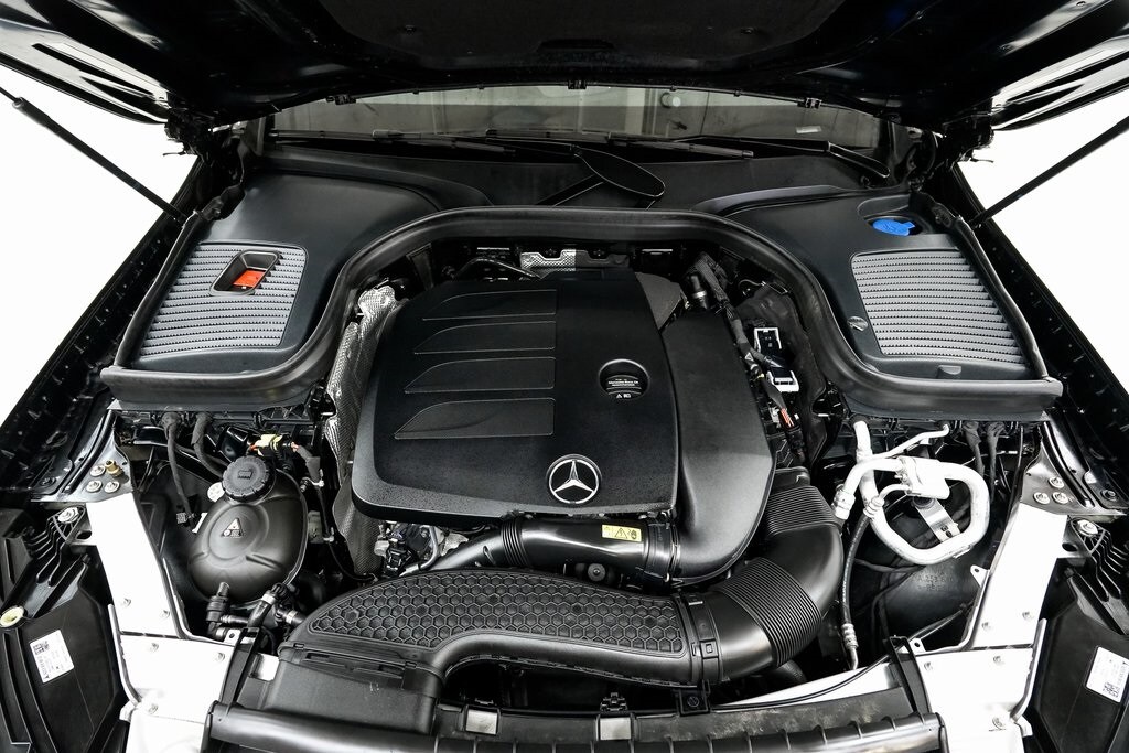 2022 Mercedes Benz GLC 300 4MATIC photo 3