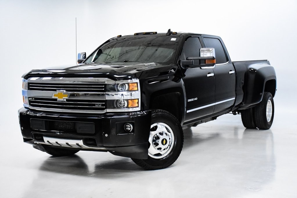 Used 2015 Chevrolet Silverado 3500HD LTZ with VIN 1GC4K0E8XFF571351 for sale in Elmhurst, IL
