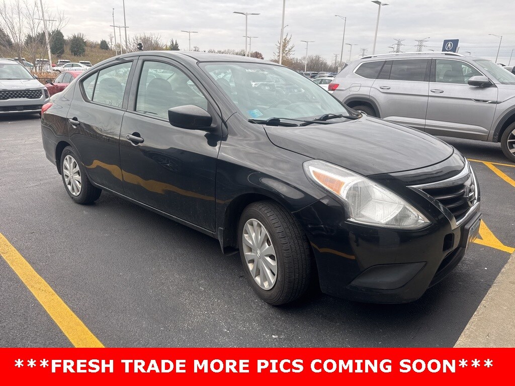 2016 Nissan Versa 1.6 S photo 2