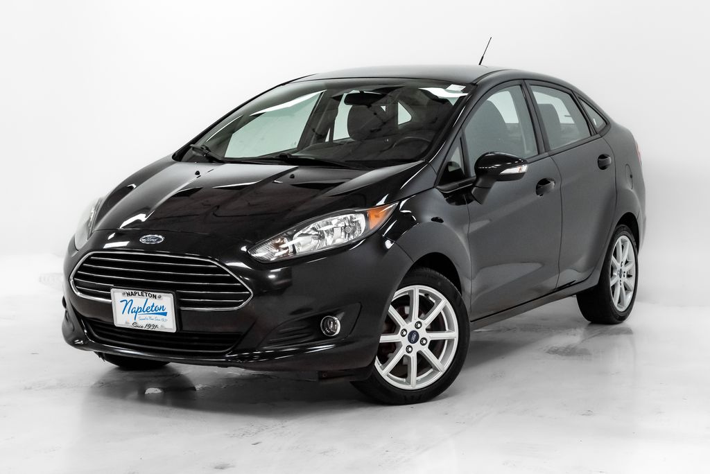 2015 Ford Fiesta SE Sedan's photo