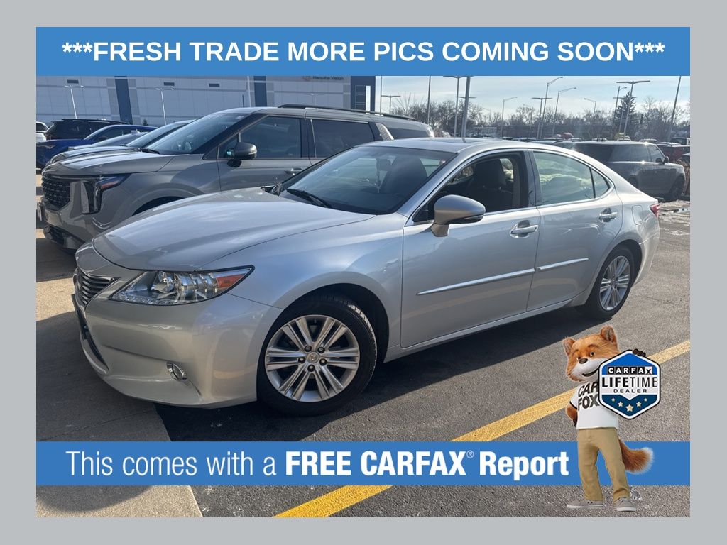 2015 Lexus ES 350's photo