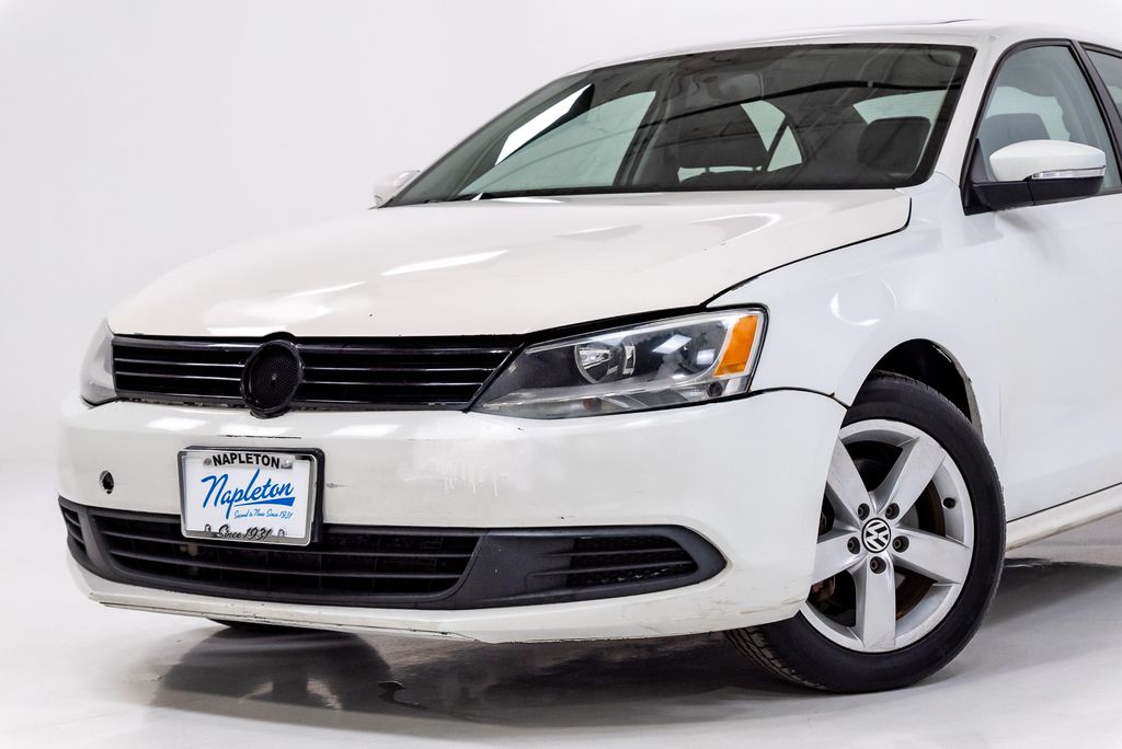 Used 2011 Volkswagen Jetta TDI with VIN 3VWLL7AJ5BM068974 for sale in Elmhurst, IL