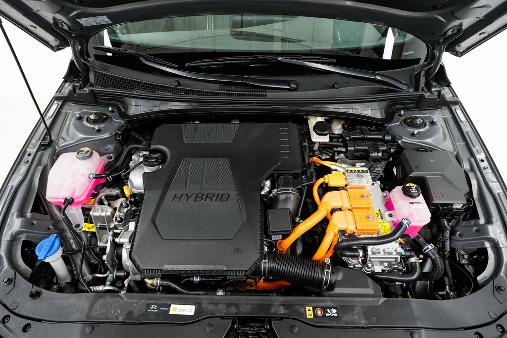 Used 2025 Hyundai Elantra Hybrid SEL Sport Sedan