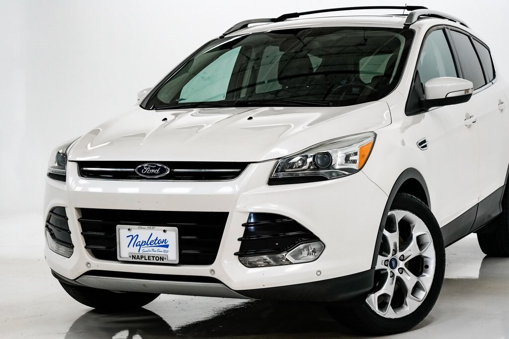 2013 Ford Escape Titanium photo 2
