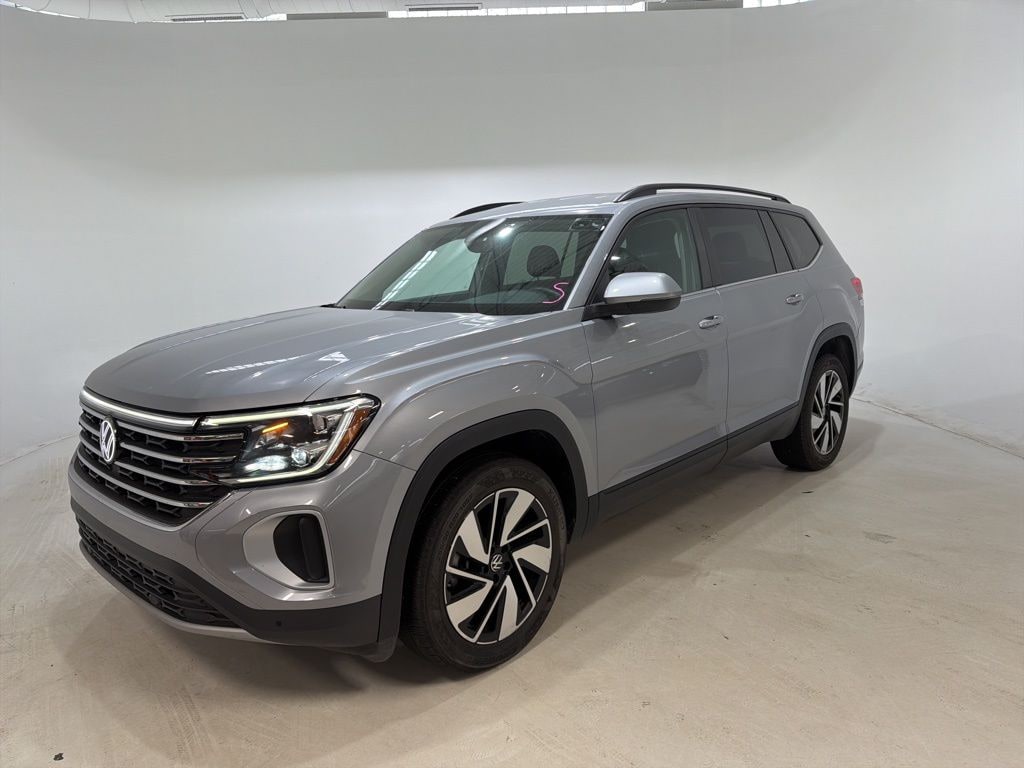 Used 2024 Volkswagen Atlas 2.0T SE w/Technology SUV