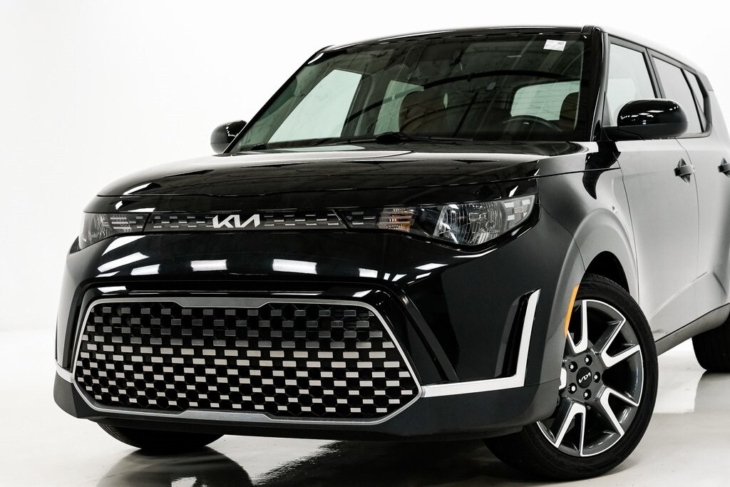 2024 Kia Soul EX photo 2