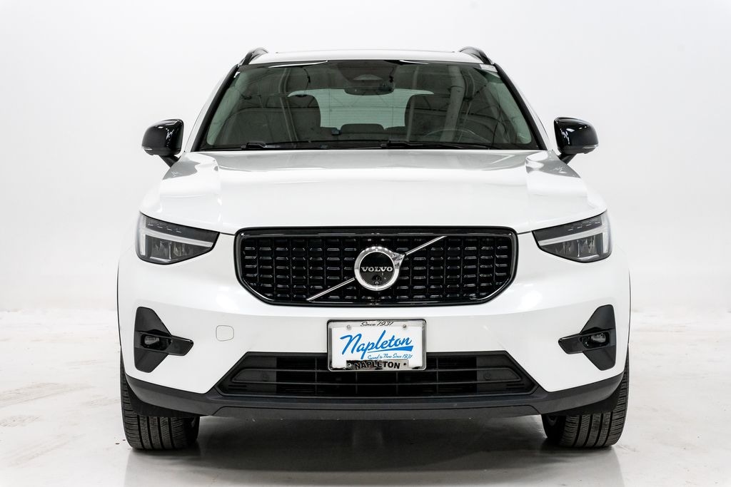 Used 2024 Volvo XC40 B5 Plus Dark Theme SUV