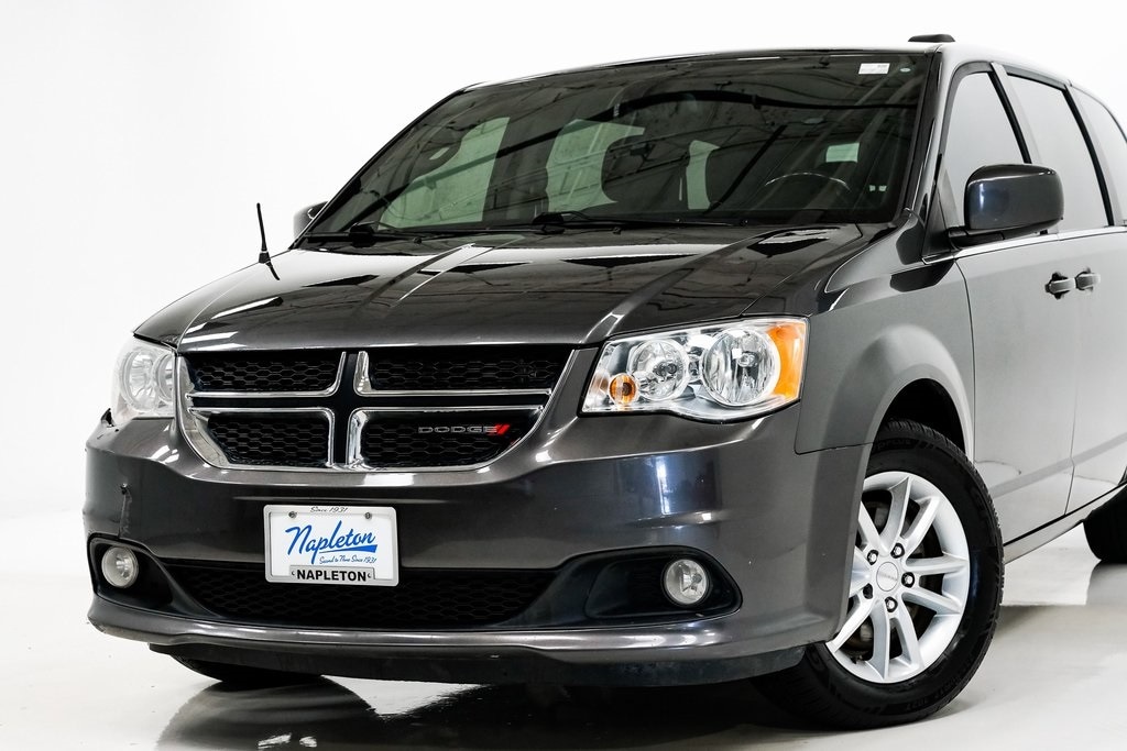 Used 2019 Dodge Grand Caravan SXT with VIN 2C4RDGCG9KR800222 for sale in Elmhurst, IL
