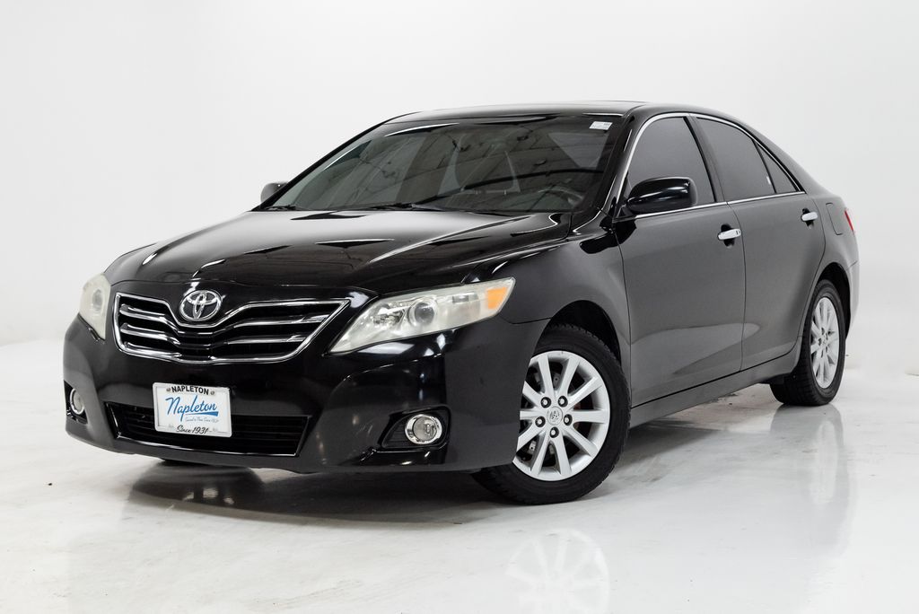 2011 Toyota Camry 3.5 Auto V6 XLE's photo