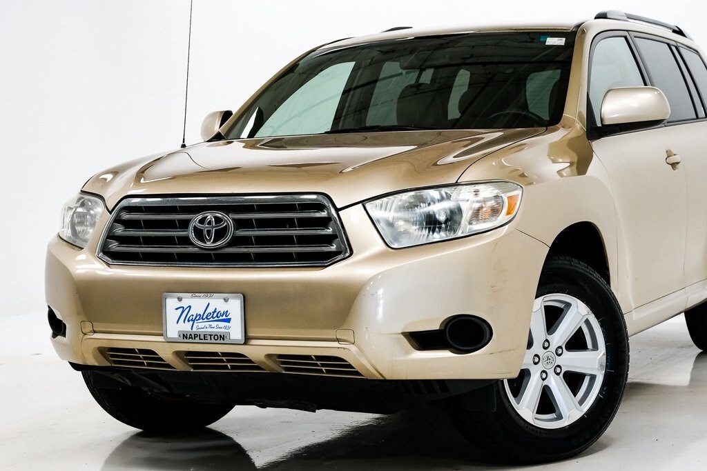 2010 Toyota Highlander Base photo 2