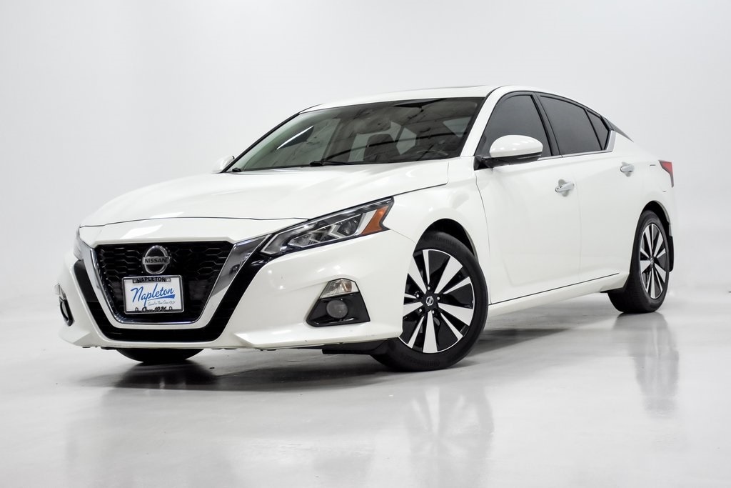 Used 2020 Nissan Altima SL with VIN 1N4BL4EV7LC117224 for sale in Elmhurst, IL