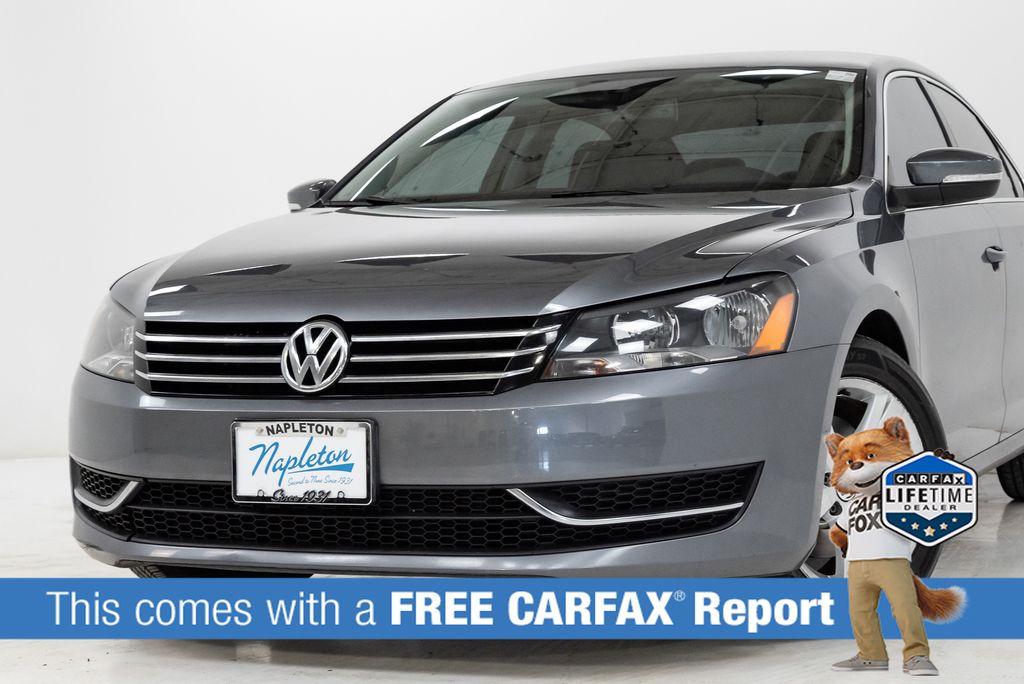 Used 2013 Volkswagen Passat SE with VIN 1VWBP7A33DC115523 for sale in Elmhurst, IL