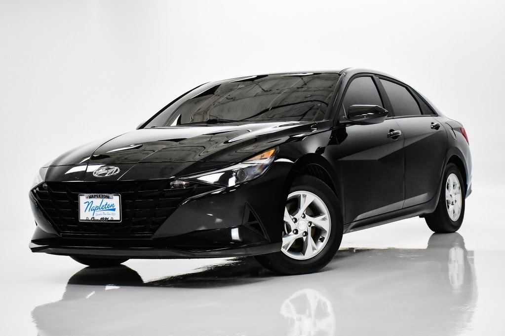 Used 2023 Hyundai Elantra SE with VIN KMHLL4AG2PU547311 for sale in Elmhurst, IL