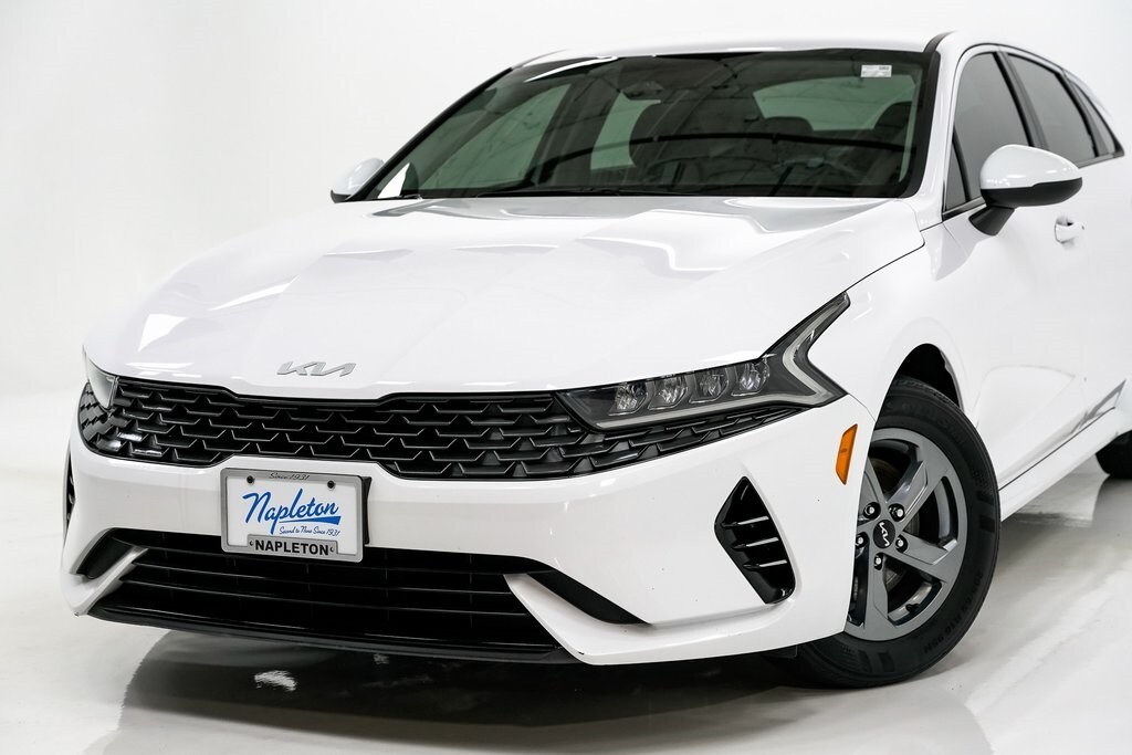2023 Kia K5 LXS photo 2