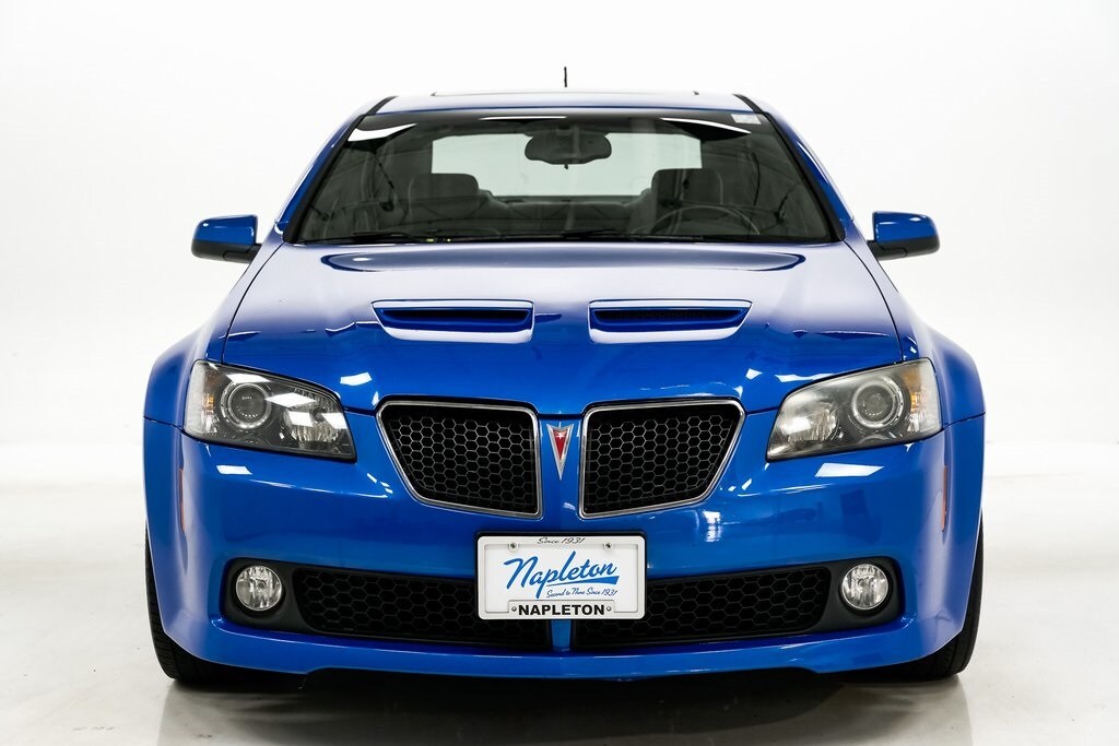 2009 Pontiac G8 Base photo 4