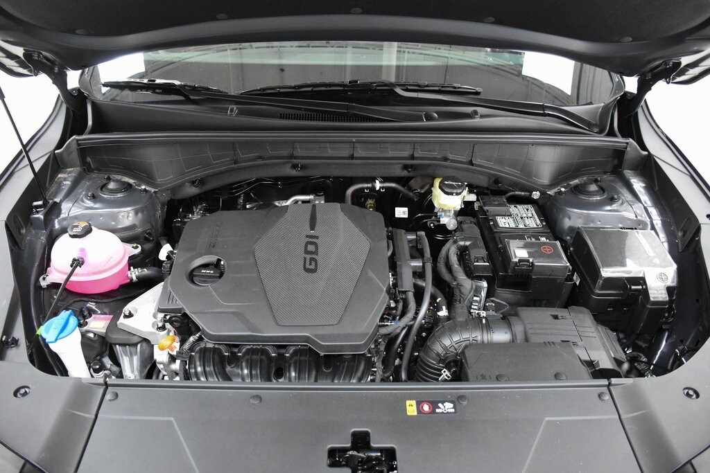 2024 Kia Sorento LX photo 4