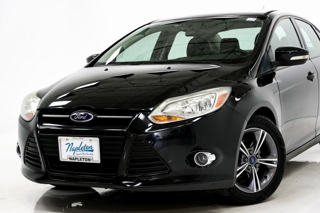 2014 Ford Focus SE photo 2