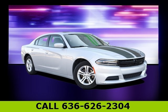 Used 2020 Dodge Charger SXT with VIN 2C3CDXBG8LH189263 for sale in Saint Peters, MO