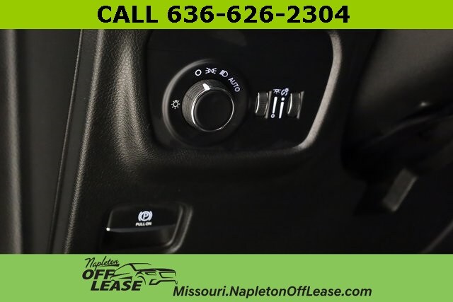 2023 Jeep Grand Cherokee Laredo - Photo 12