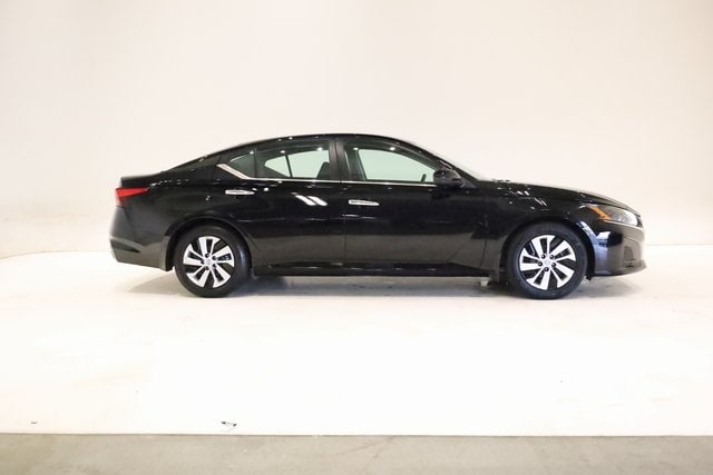 2023 Nissan Altima 2.5 S photo 3