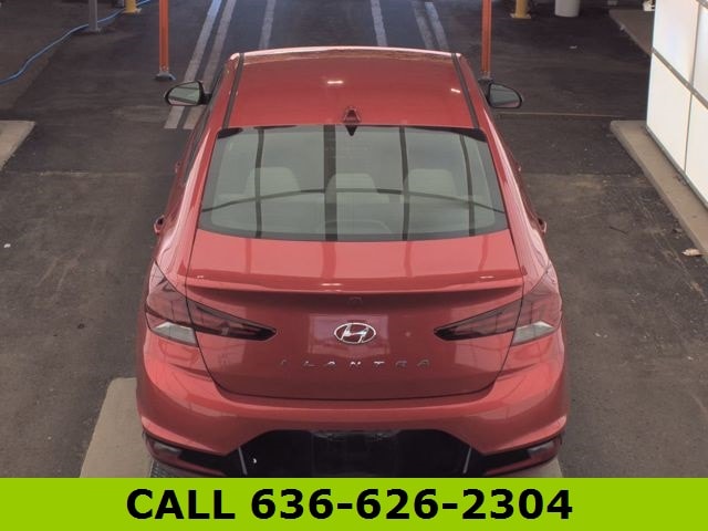 2020 Hyundai Elantra SEL photo 3