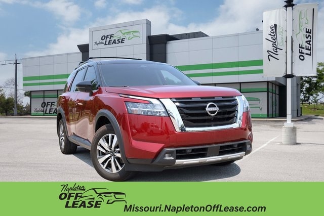 Used 2022 Nissan Pathfinder SL with VIN 5N1DR3CC8NC269735 for sale in Saint Peters, MO