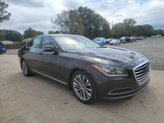 2015 Hyundai Genesis 3.8 photo 2
