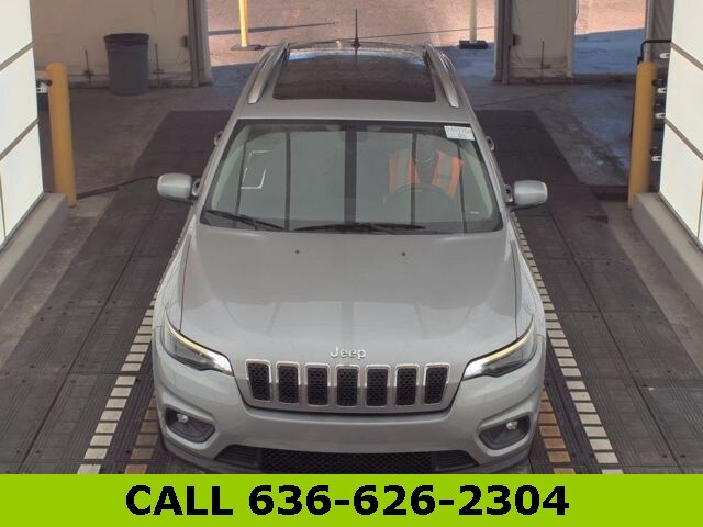 2019 Jeep Cherokee Latitude photo 2