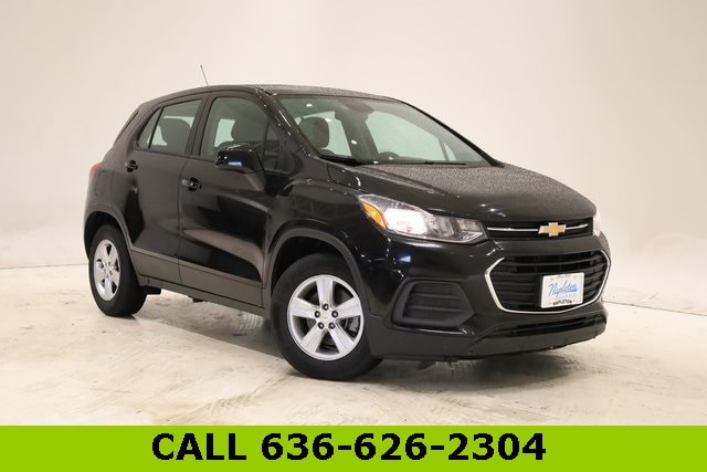 Used 2020 Chevrolet Trax LS with VIN KL7CJKSB5LB087310 for sale in Saint Peters, MO