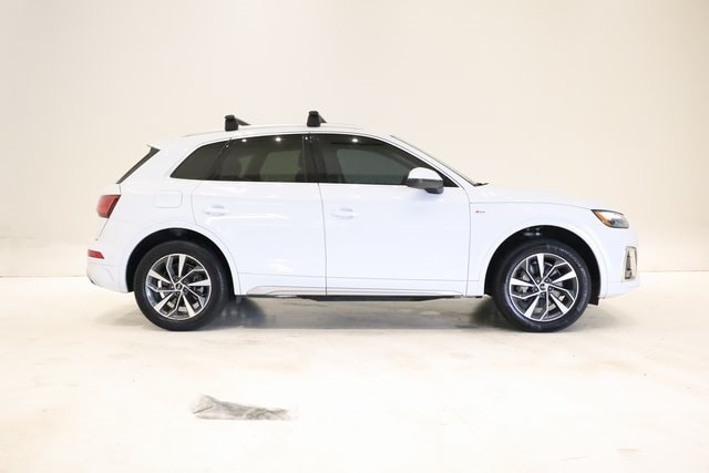 2022 Audi Q5 45 S line Premium photo 3