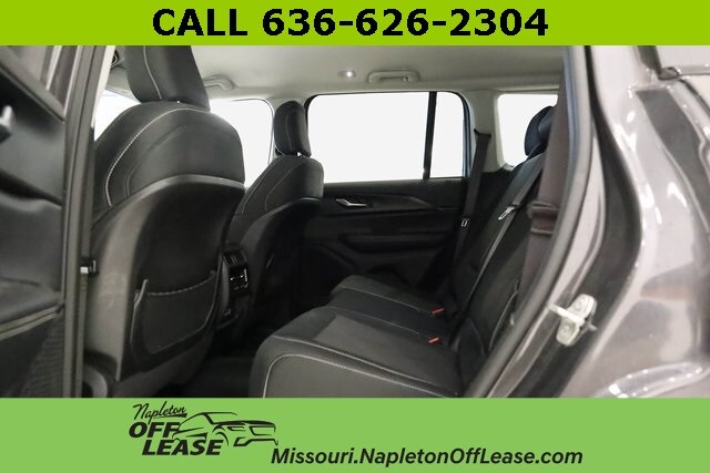 2023 Jeep Grand Cherokee Laredo - Photo 22