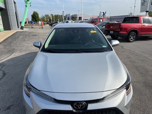 Used 2022 Toyota Corolla LE with VIN 5YFEPMAE7NP325793 for sale in Saint Peters, MO