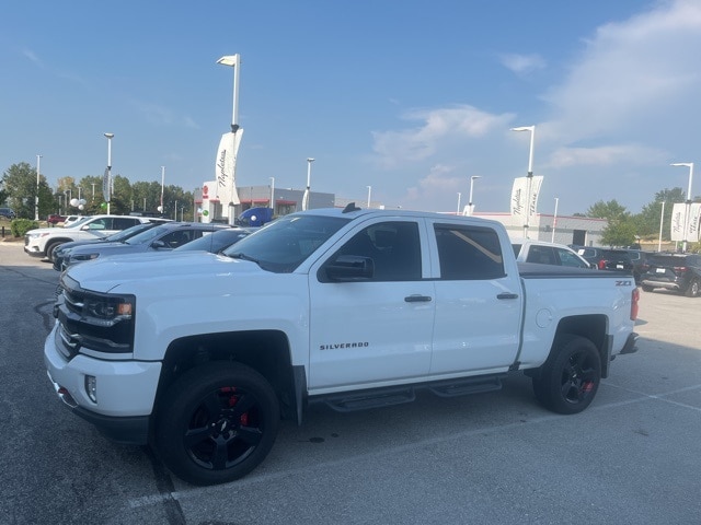 Used 2018 Chevrolet Silverado 1500 LTZ Z71 with VIN 3GCUKSEC6JG469200 for sale in Saint Peters, MO