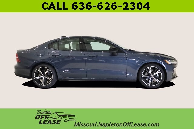 2025 Volvo S60 B5 Core photo 4
