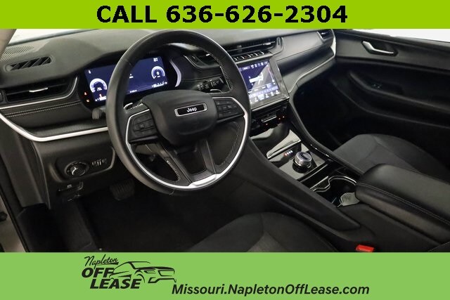 2023 Jeep Grand Cherokee Laredo - Photo 9