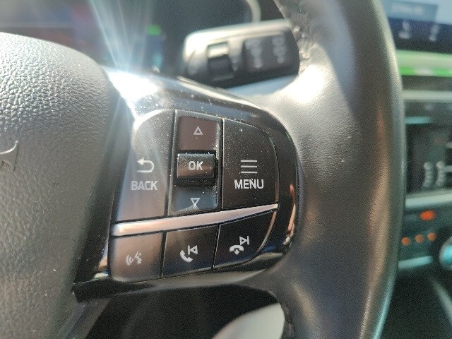 2021 Ford Escape Titanium Hybrid photo 12