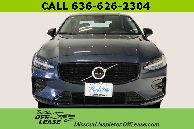 2025 Volvo S60 B5 Core photo 3