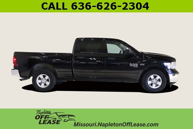 2023 Ram 1500 Classic SLT photo 4