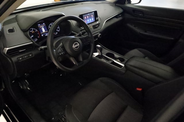 2023 Nissan Altima 2.5 S photo 9